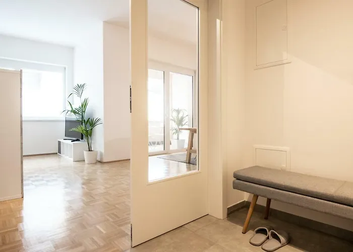 City-apartment Lendviertel - Private Parking Garage Apartment *