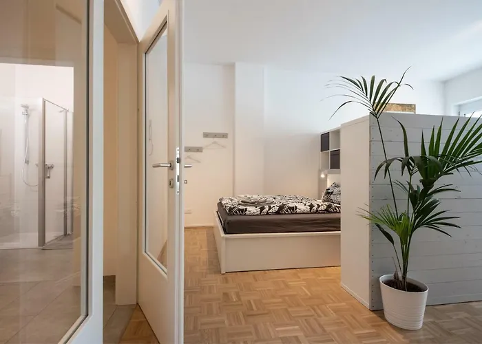 City-apartment Lendviertel - Private Parking Garage Apartment